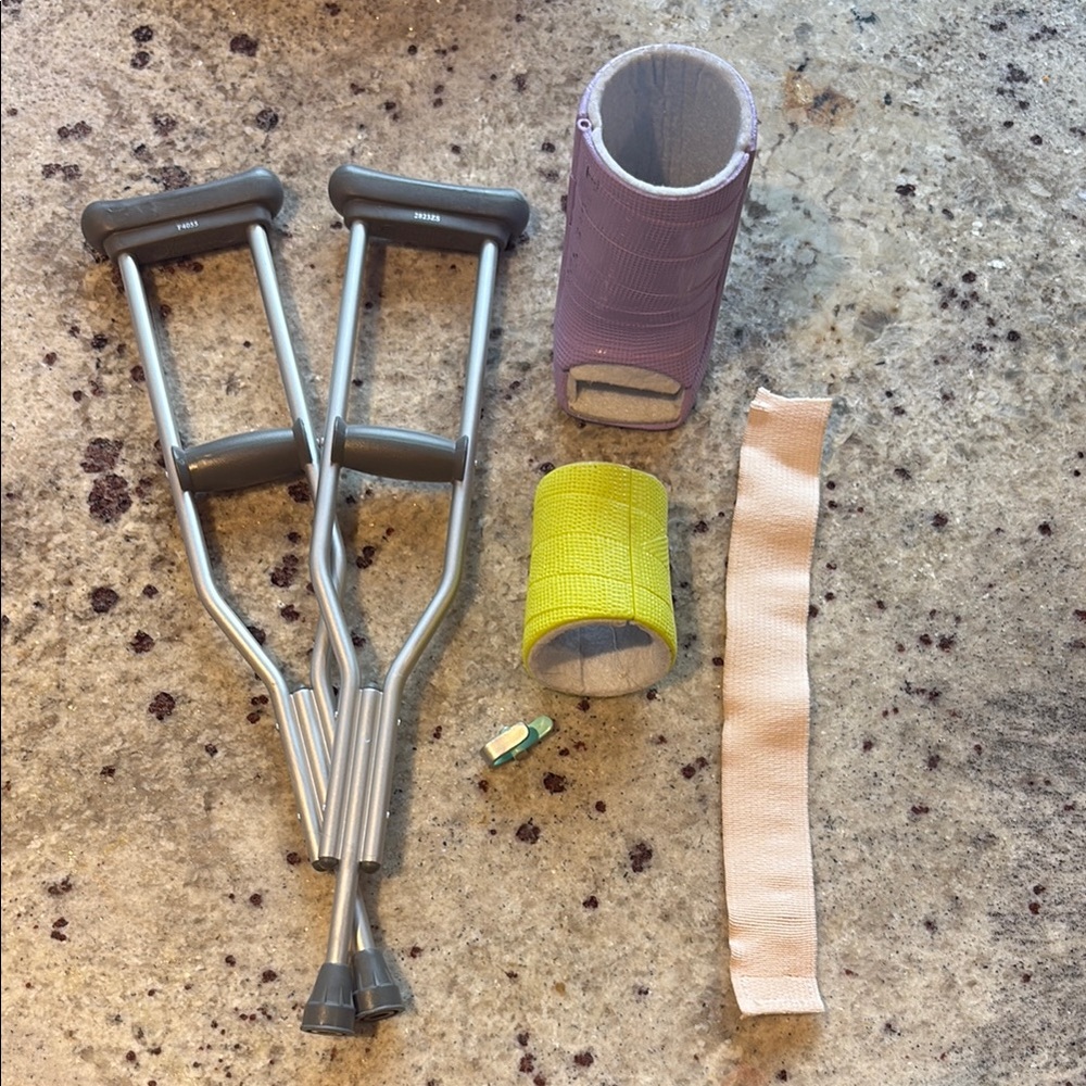 American Girl Doll Crutches and Cast Set - Purple, Yellow, Tan